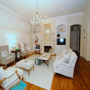 Photo(s) from Richard Williams & Assoc