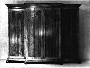 Works by T.Henri Designs
