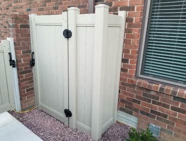 Vinyl Fence Projects