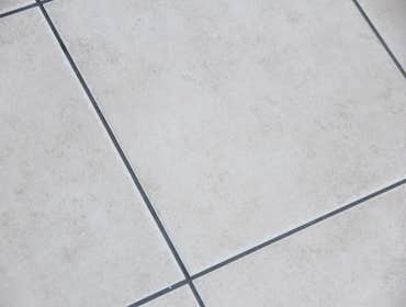 J L Tile Setting