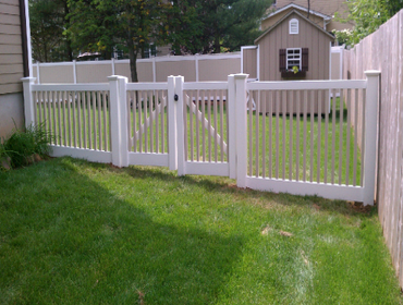 new vinyl fence installation