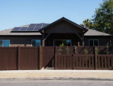 Dark Sequoia Fencing