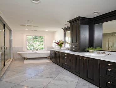 Devin - Winnetka, Illinois Four Bedroom House in Winnetka, Illinois