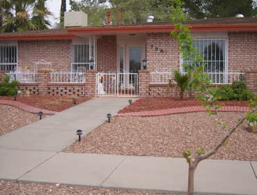 Outdoor Lightingw/Native Plant