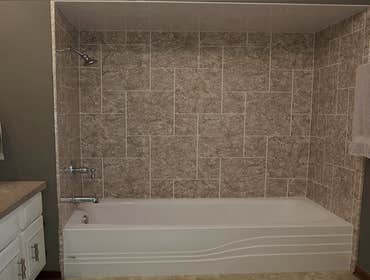 Bath Surround / Tub Liner