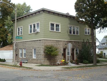 Project photos from PCS Milwaukee PCS Milwaukee Roofing pictures for interior painting, exterior painting, garage building, and general contracting. As