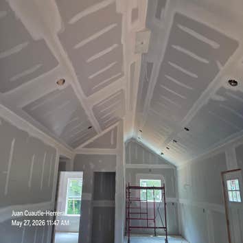 Photos by Cuautle Herrera Drywall Finishing #1 ✨ Another flawless drywall finishing project completed!
With over 25 years of experience, we deliver smo