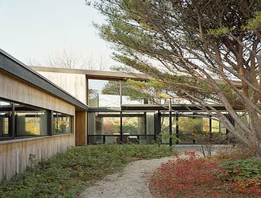 MID-CENTURY MODERN