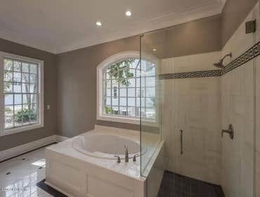 28659 Grandview Manor