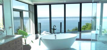 Bathroom with the view