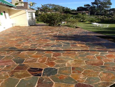 Flagstone Patio by MMCC