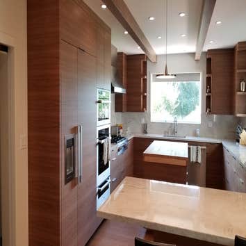 Walnut ktichen horizontal grn.