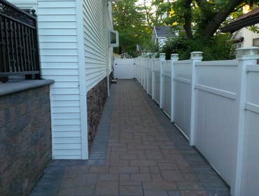 pavors walk way