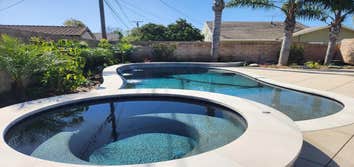 Luxor Pool of Richardson