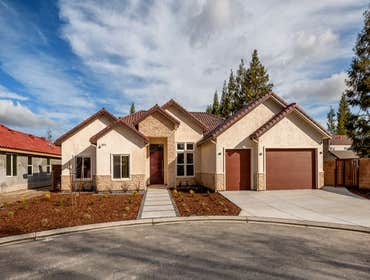 Fresno Custom Community These luxury homes are located in our gated Goddard Community.