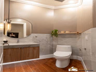 Los Altos guest bathroom