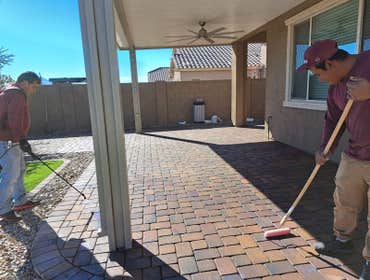 Sealing paver service