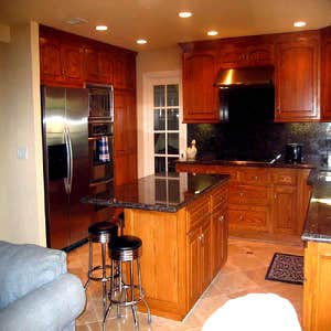 MODERN KITCHEN
