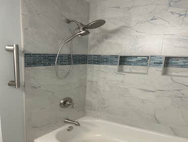 Double Shower Niches