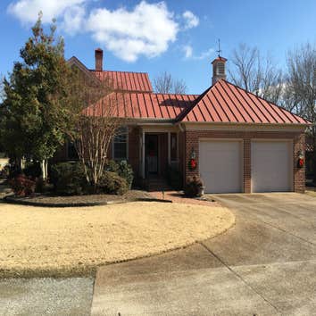 Farmhouse Garage