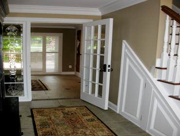 Guest Bath Handicap accessible full bath. originally built in 1950, this completely renovated bath is spacious with 3/4 height floor to ceiling tile,