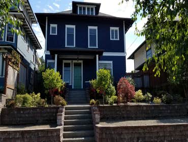 Exterior house painting in Seattle WA