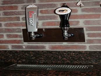 Wet Bars and Kitchens