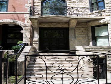 E Bellevue Pl. Home