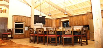 Hunting Lodge - Crook