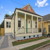 4912 Burgundy St, New Orleans, LA 70117