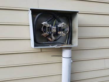Mr Electric of Chesapeake Remember Mr.Electric has the power to make Thang's better.