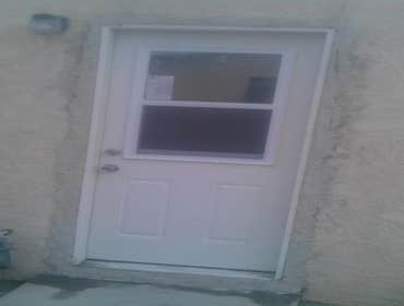 relp exterior side door Remove the side door and replace it with a new pre-hung door. The stucco molding around it was termite rotted. Everything done 