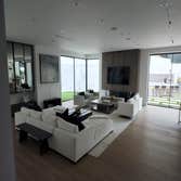 Modern La Construction