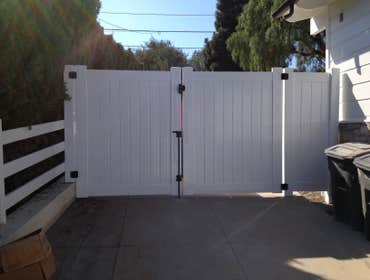 Photo(s) from M&R Fencing