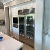 Large-Sized Water Damage Rebuild This project involved comprehensive restoration after water damage, including:
✔ Cabinet rebuilding
✔ Drywall replacem
