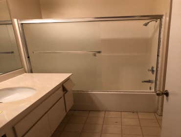 Torrance 2 Bathrooms Renovation New Homeowner just purchased this nice condo that needs some renovation..
So she called A.S Builders on to the mission