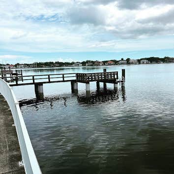 Beach to Bay Divers & Pools