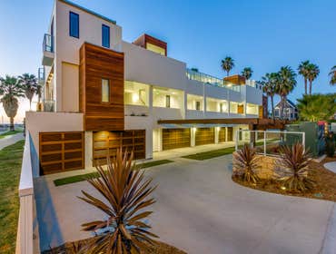 VEER Living This project was designed by an award-winning architect and features the highest levels of modern finishes. We were chosen by a nation-wide