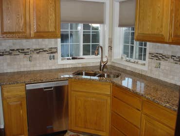corner sink back splash