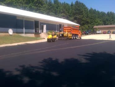 B W Blacktopping Contractors NEED ASPHALT ? ...........WE GOTTA COVERED !!!
1-888-349-7651