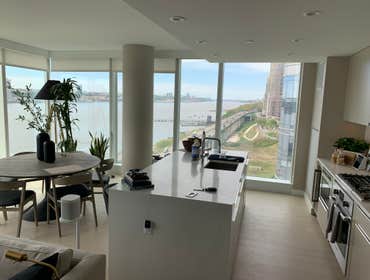 400 W 61st St, New York, NY 10069