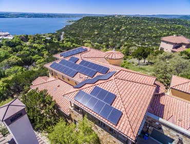 Cielo Azul Location: Austin
Install Date: July, 2014
System Size: 17kW
Panel Type: SunPower 327W
Solar Contribution: 71%