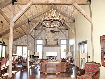 Hunting Lodge - Crook