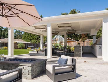 Full Outdoor Entertainment
