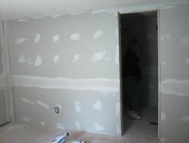 MOE'S HANDYMAN SERVICES DOES IT ALL! SERVING ALL PALM BEACH COUNTY <a href="http://s1245.photobucket.com/albums/gg584/hairxtend/?action=view&current=h