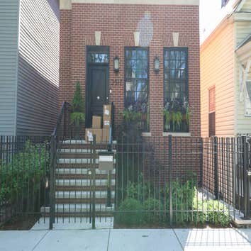 N Marshfield Ave Home