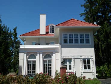 Ashland stucco repair and paint job We were very proud to put our name on this one. Stucco repair and paint job on Ashland.