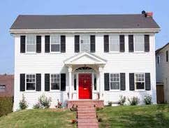 Colonial (Bose Const)