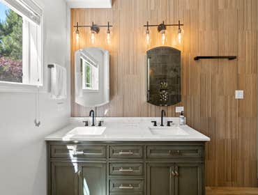 Bellevue - Bathroom