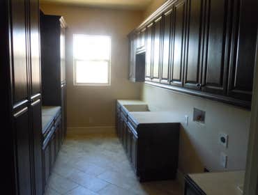 mud room and Laundry room